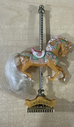 Daydream figure carousel - daydream,
